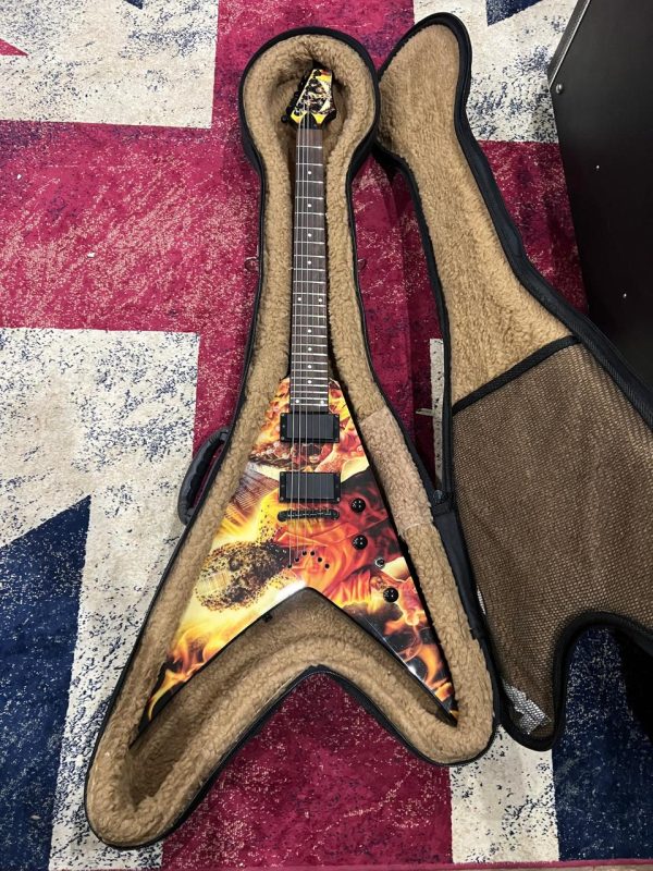 Guitarra Dean Dave Mustaine End Game + Case Solidsound
